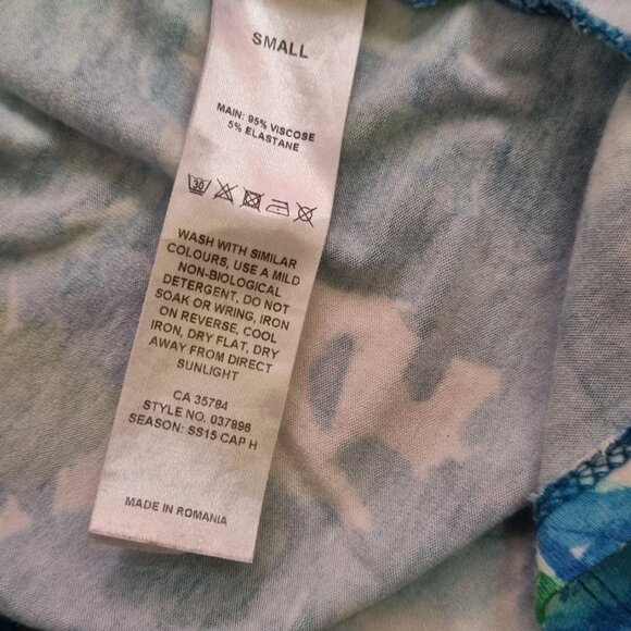 Floral shirt - Picture 4 of 4